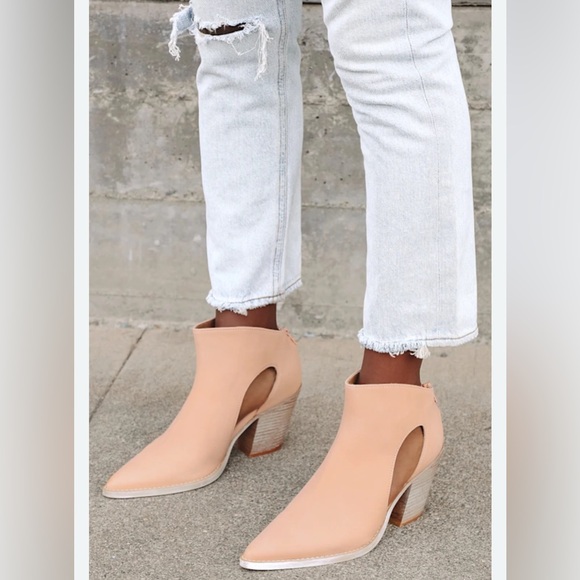 Free People Shoes - LIKE NEW Free People Coral Ankle Booties. Leather Cutout Pointed-Toe